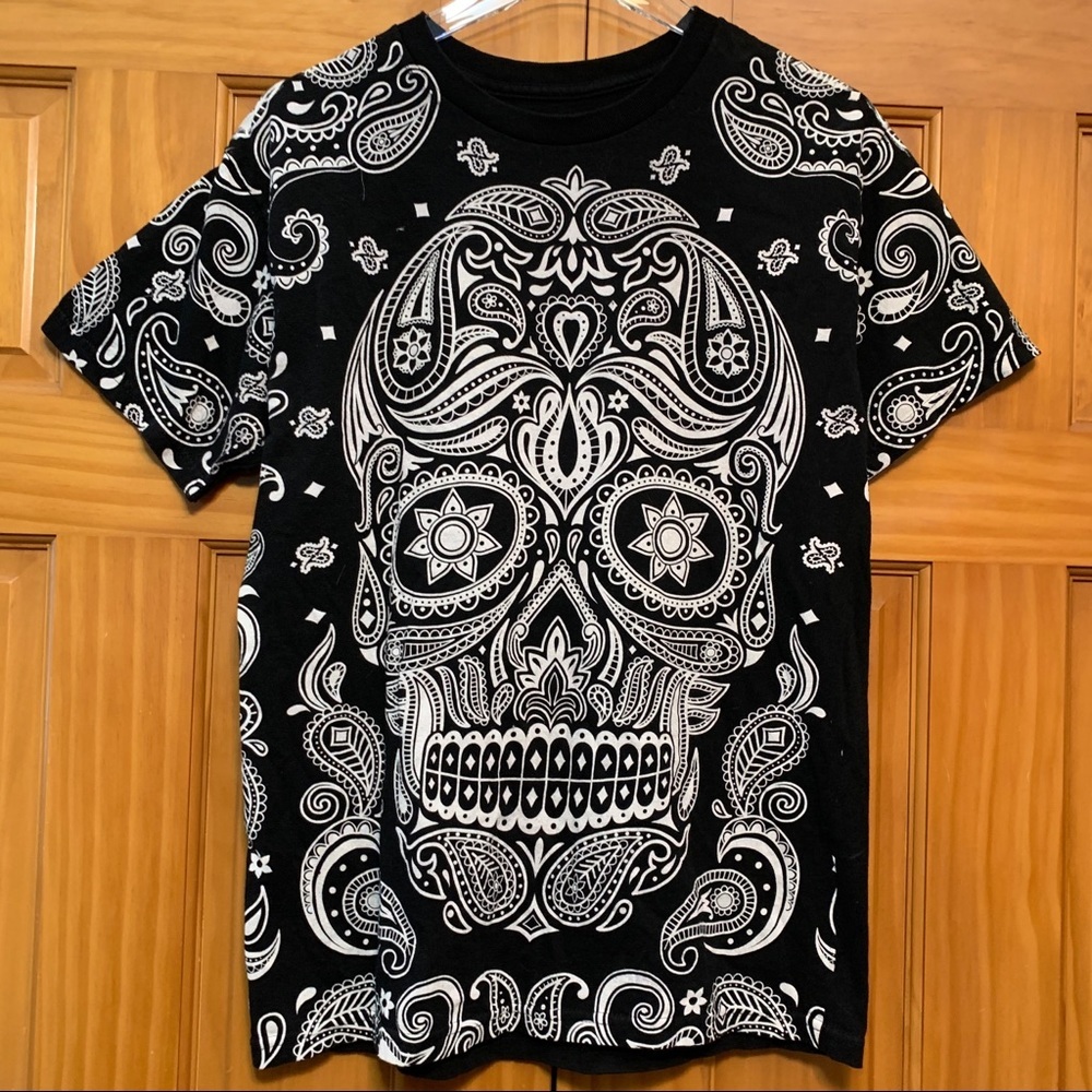 DOM Black Skull Tee Size Medium